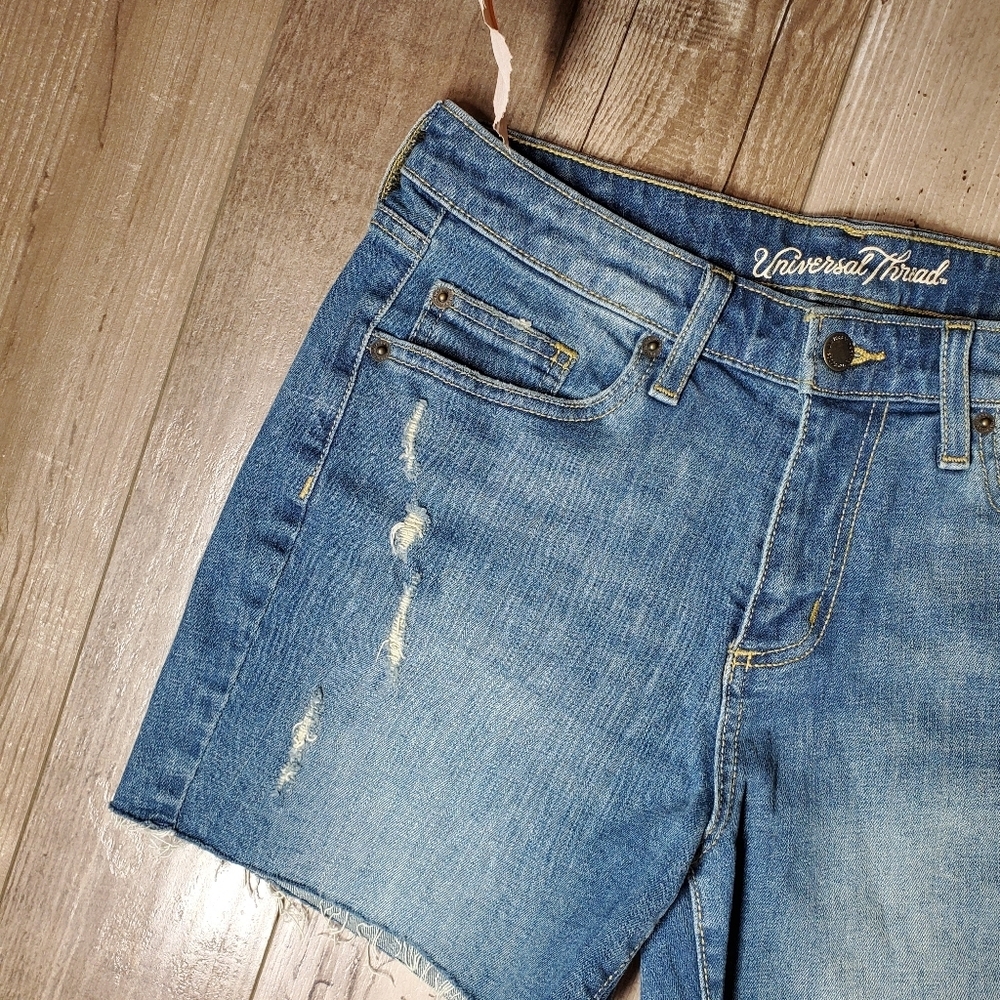 NWT Universal Thread Mid-Rise Boyfriend Shorts 5"… - image 12
